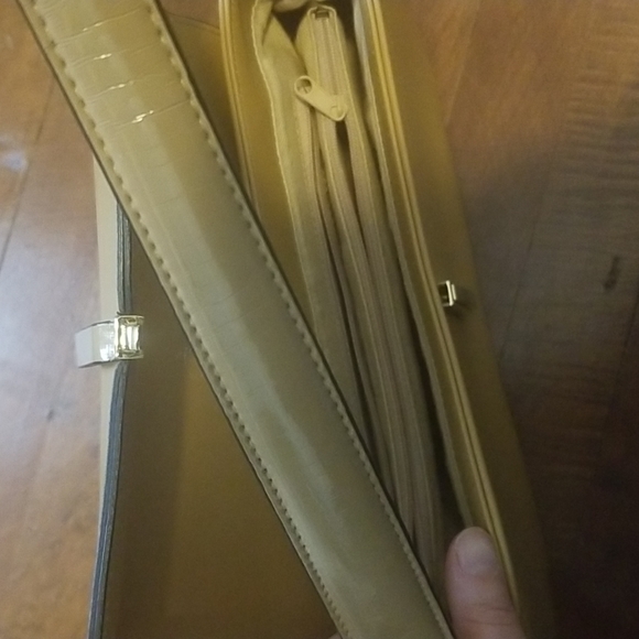 90s inspired baguette shoulder bag - Picture 4 of 6